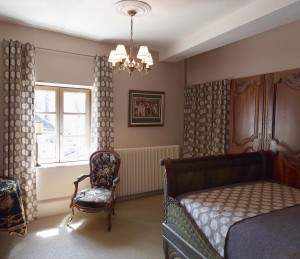 DdC-Chambre-3-fenêtre-low